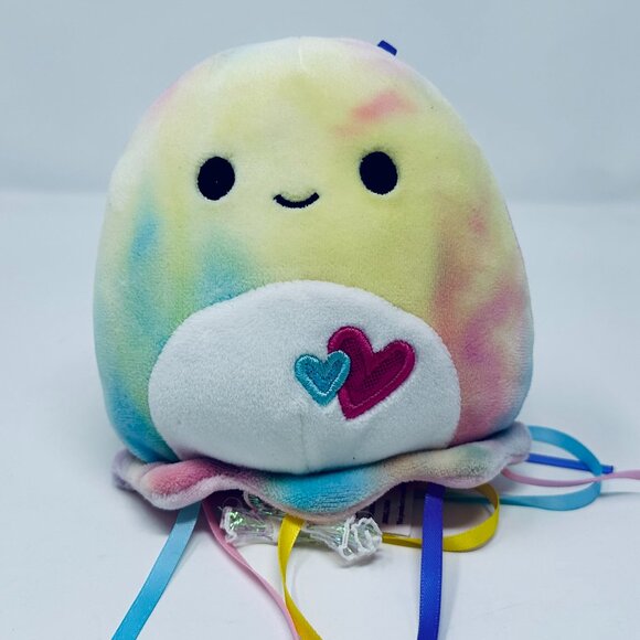 Squishmallow Janet the Jellyfish Hearts on Tummy Valentine Plush Toy - Picture 1 of 10